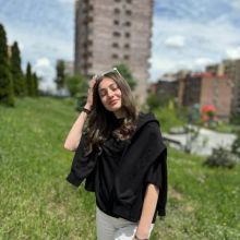 Արինա Մանուկյան
