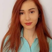 Էլինա Ղարիբյան