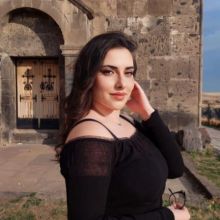 Էլեն Սաղաթելյան