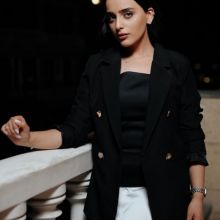 Քնարիկ Մխիթարյան