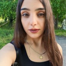 Անի Շահմուրադյան